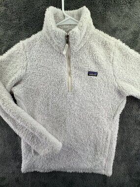 Patagonia Girls Jacket Fuzzy Fleece White 2XL 16-18 W/ Pocket Pullover Youth